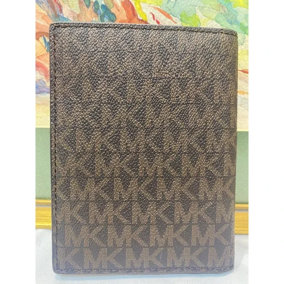 Michael Kors MK Jet Set Travel Brown Women's Bifold Wallet Passport Holder Case - Picture 2 of 3